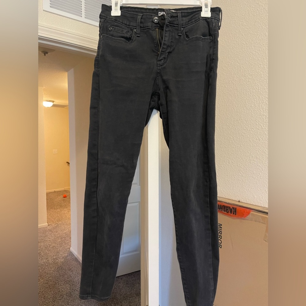 Black Skinny Jeans